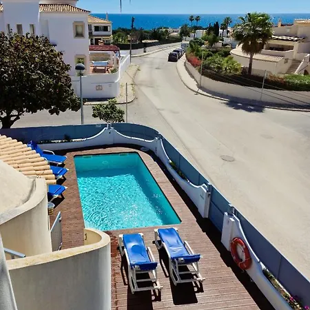 Crispa - Free Hot Jacuzzi - By Bedzy البوفيرا